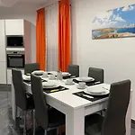 Διαμέρισμα Central, Fully Equipped Modern - 2 *