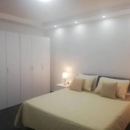 Central, Fully Equipped Modern - 2 Apartment L-Imgarr