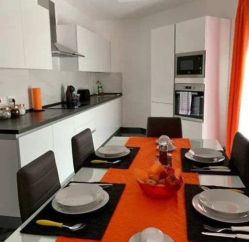 Central, Fully Equipped Modern - 2 L-Imgarr