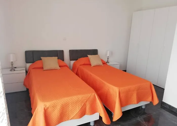 Central, Fully Equipped Modern - 2 Apartment