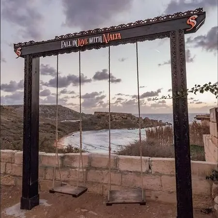 Central, Fully Equipped Modern - 2