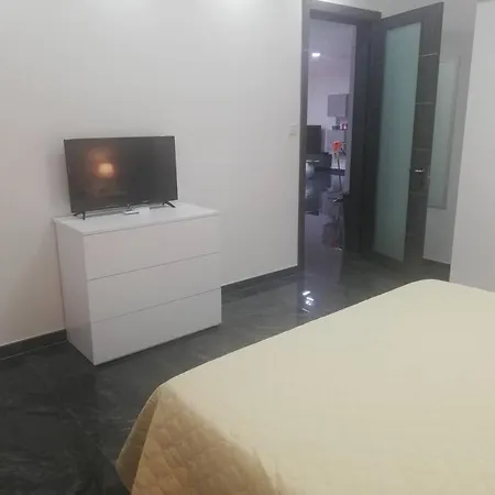 Central, Fully Equipped Modern - 2 L-Imgarr