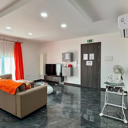 Central, Fully Equipped Modern - 2 Apartament L-Imgarr