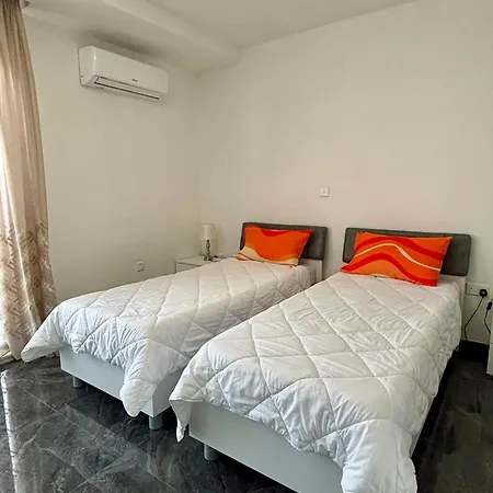 Central, Fully Equipped Modern - 2