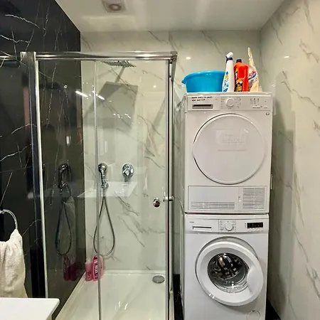 Central, Fully Equipped Modern - 2 Apartament
