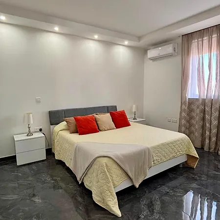 Central, Fully Equipped Modern - 2 Apartament *