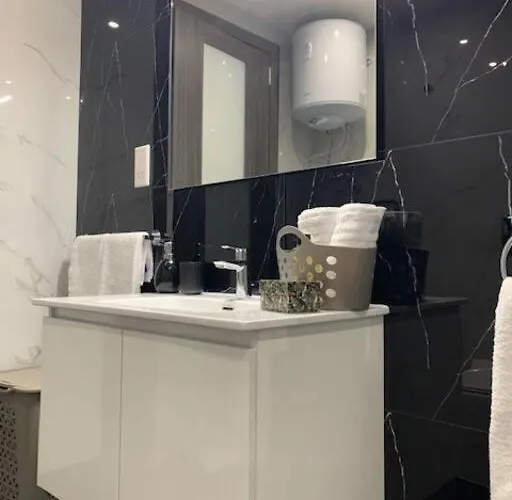 Διαμέρισμα Central, Fully Equipped Modern - 2 L-Imgarr